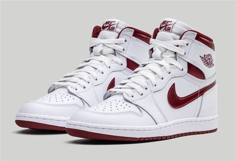 jordan 1 burgundy and white.